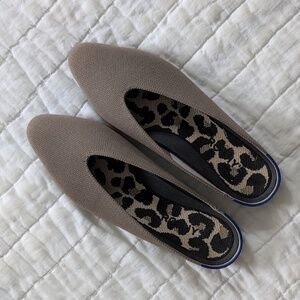 NWOB Rothy's Almond Demi Mule - Portobello